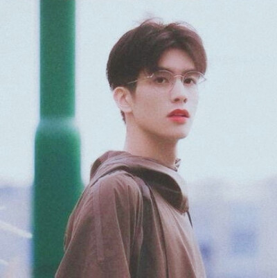 宋威龙头像
自调自截
二传标明
dt阿迟啊宋迟