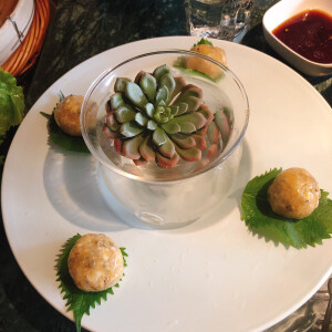 20191021 午餐
和爸爸妈妈一起在不是我们的城市吃！火！锅！
大突破！
吃得超饱超开心！
最开心的是他们也都很开心。

花生冰沙简直香到哭泣。

如果再去那座城市，还要再带他们去吃！