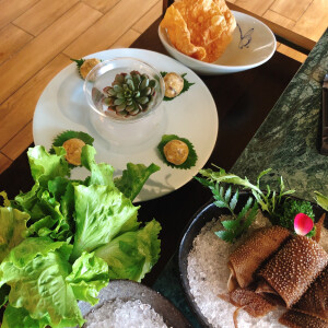 20191021 午餐
和爸爸妈妈一起在不是我们的城市吃！火！锅！
大突破！
吃得超饱超开心！
最开心的是他们也都很开心。

花生冰沙简直香到哭泣。

如果再去那座城市，还要再带他们去吃！