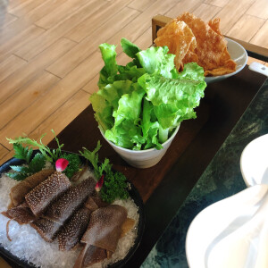 20191021 午餐
和爸爸妈妈一起在不是我们的城市吃！火！锅！
大突破！
吃得超饱超开心！
最开心的是他们也都很开心。

花生冰沙简直香到哭泣。

如果再去那座城市，还要再带他们去吃！