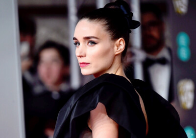 Rooney Mara 2020 BAFTA 第73届英国电影学院奖颁奖红毯 伦敦皇家阿尔伯特音乐厅
[weibo@雪霏Sophia]