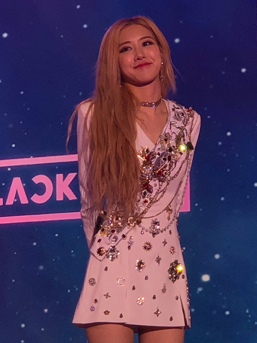 blackpink rose 朴彩英 生图