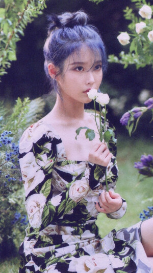 iu♡
李知恩