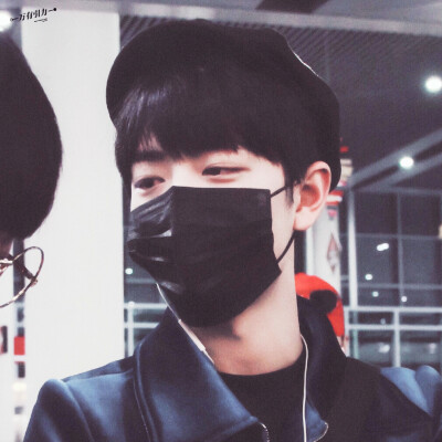 肖战头像by程述。