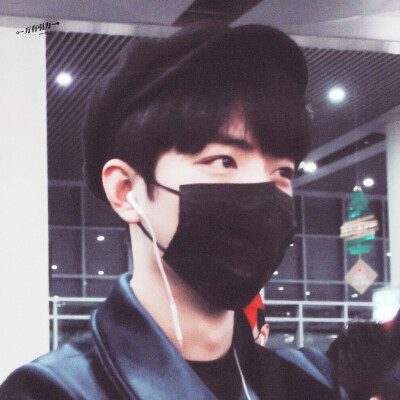 肖战头像by程述。