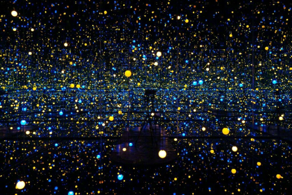 星屑 草间弥生 (Yayoi Kusama) 绿洲