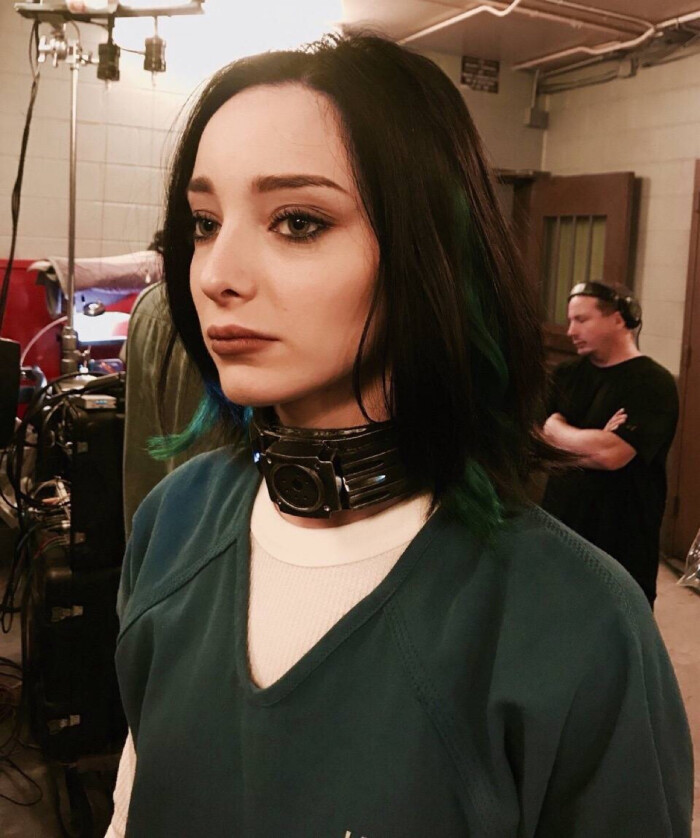 Emma Dumont