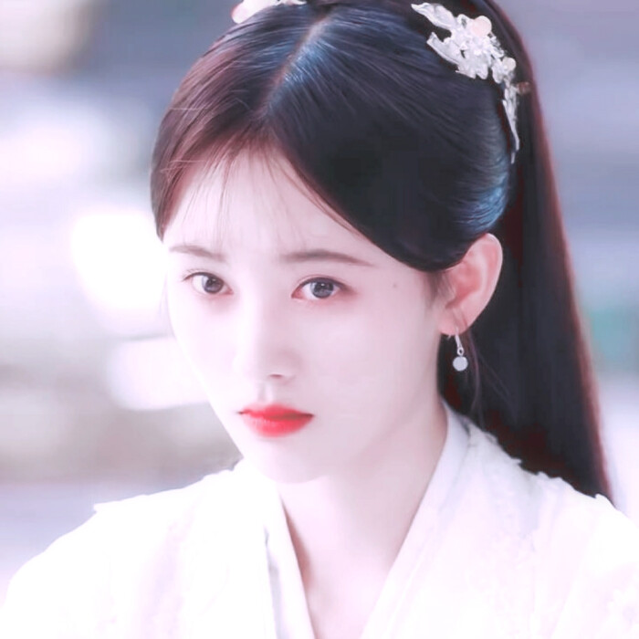 鞠婧祎