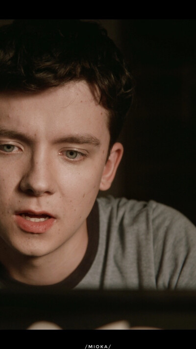 Asa Butterfield 