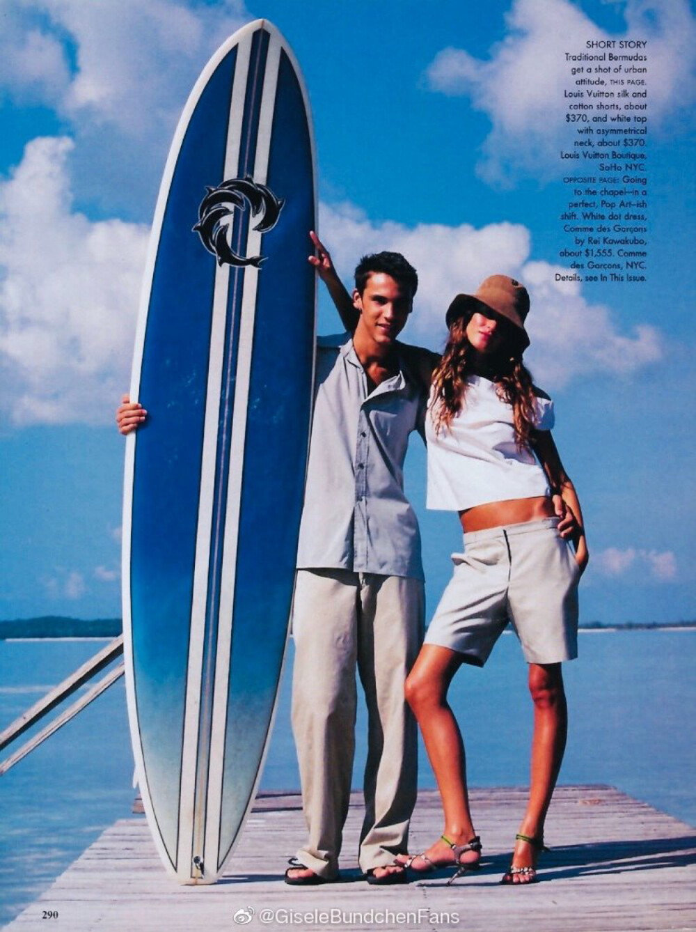 #GiseleBündchen[超话]##PhotoBlastFromThePast# Here Comes The Sun，Ubermodel Gisele Bundchen for Vogue US April 1999 photographed by Arthur Elgort.
看到这样的胴体线条，你会明白为何麦昆会赞她为“The Body”——
一同出镜的男模是Scott Barnhill，他是吉娘娘的前男友，也是千禧时期Steven Meisel最钟爱的男模之一；他还和邦辰合拍过Celine与Versace Jeans的广告，你在老狐狸的经典意大利版Vogue封面上也可以找到他。