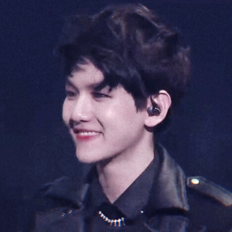 “我猜，你也在死撑吧。”