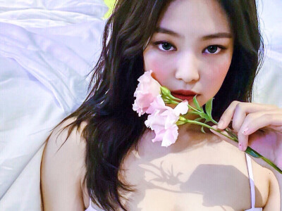 
Jennie