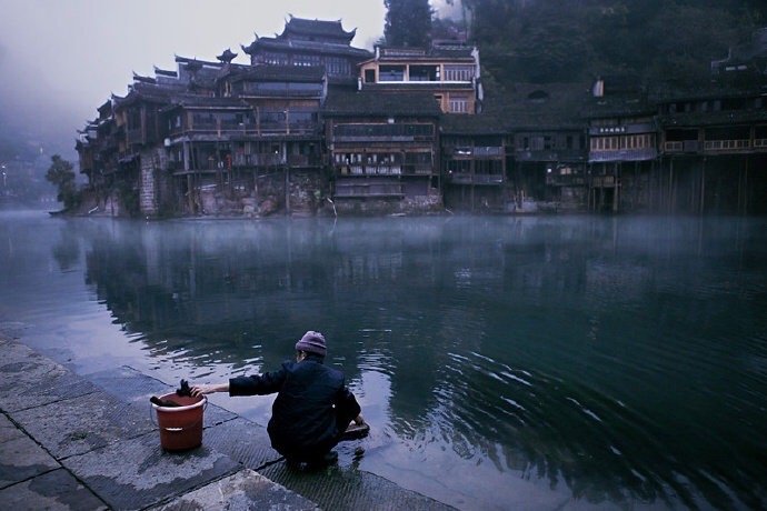 等，一城烟雨；渡，一世情缘。  ——沈从文《边城》