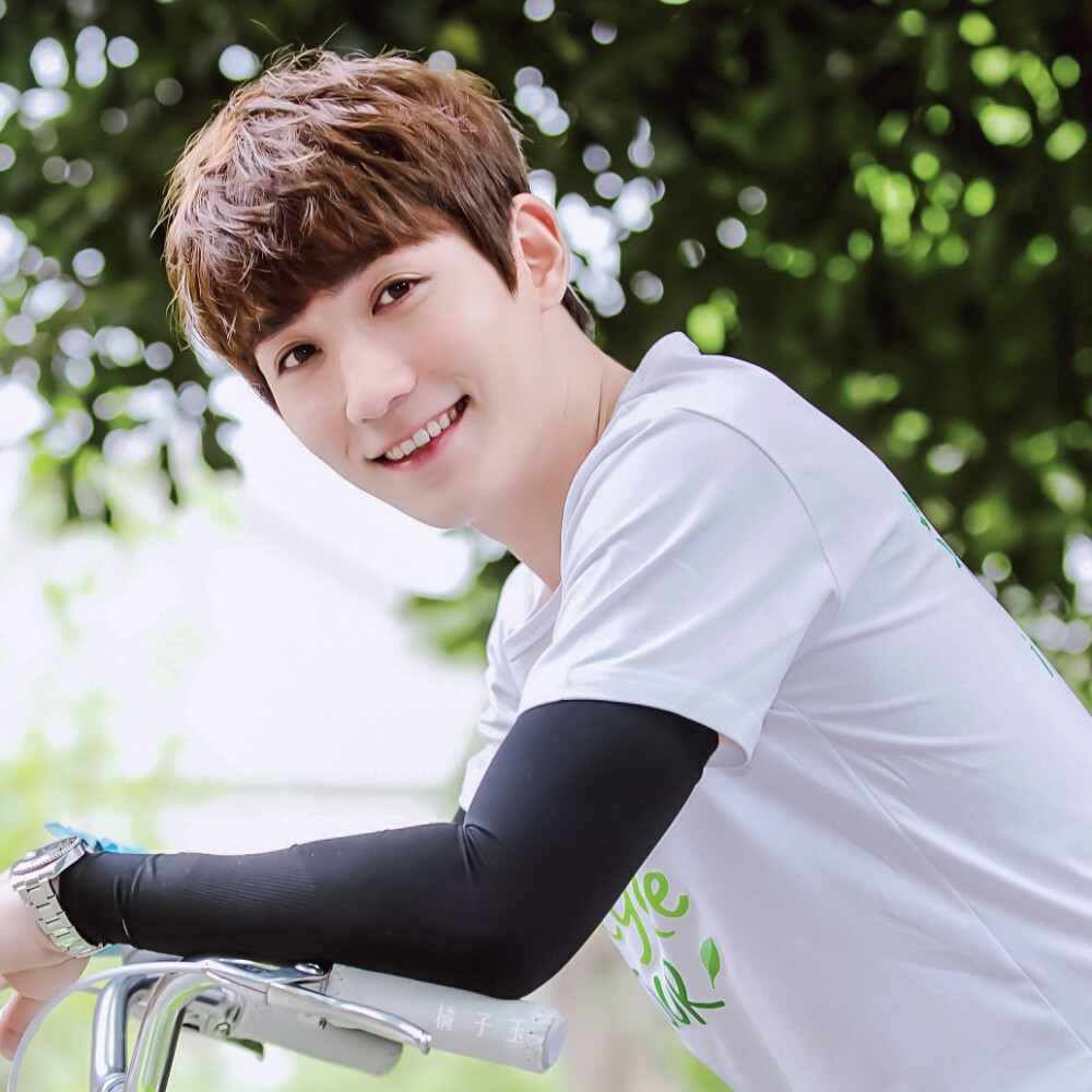 朱一龙公益骑行图源普通可爱橘子玉