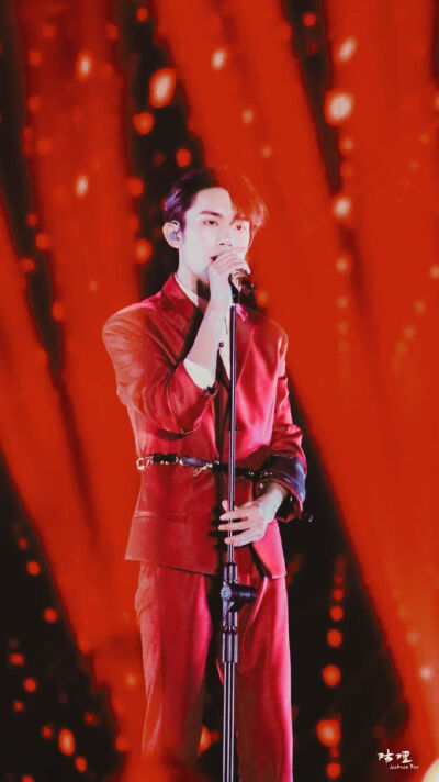 易烊千玺 湖南卫视跨年演唱会