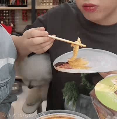 李佳琦的狗子还是这么可爱呜呜呜我心都化了