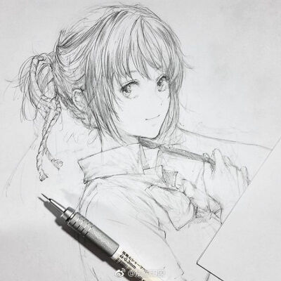 漂亮女孩人物铅笔插画~【插画师：知花シンジ 】