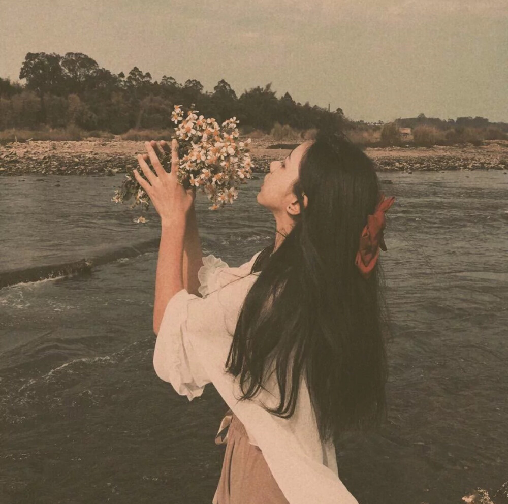 如果世界不温柔，那便让我来做你的世界.