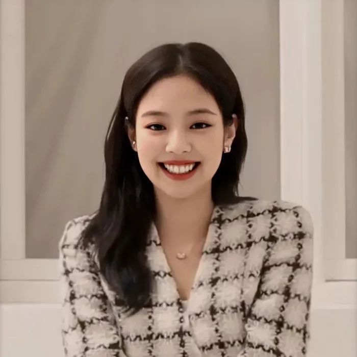 JENNIE