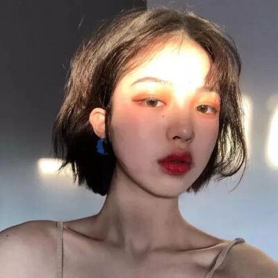 #头像 背景 黑色 病女 个性 #插画#人物