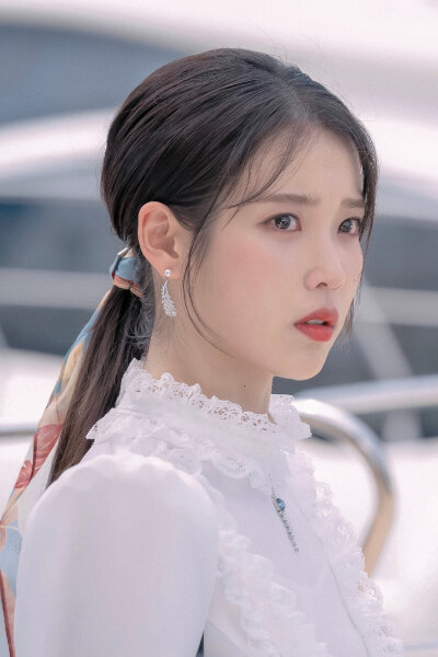 张满月 IU