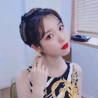 张满月 IU