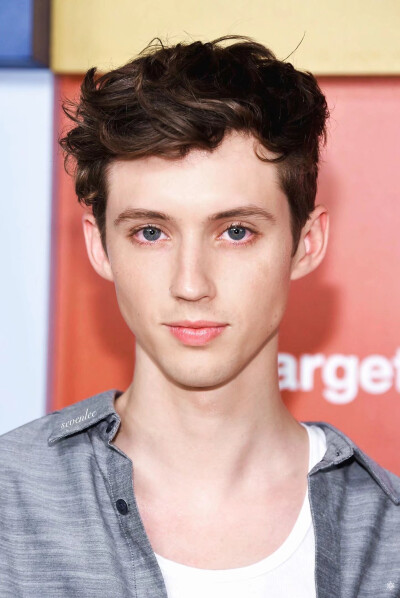 troye