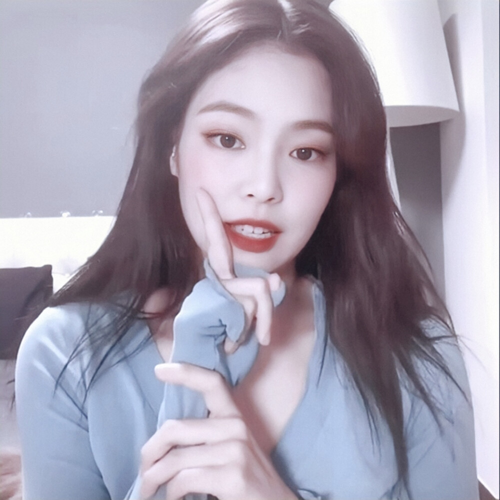 jennie
“我的小狗很可爱.”
原截林薏