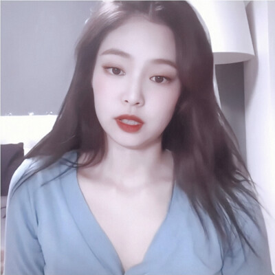 jennie
“我的小狗很可爱.”
原截林薏