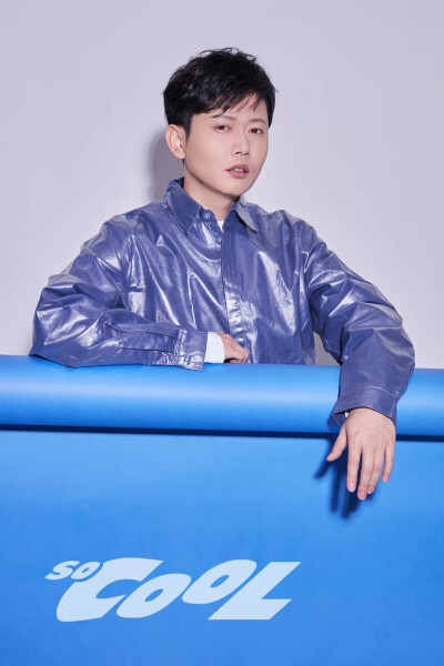 ✨✨神仙可爱孟鹤堂，
                               人间甜饼周九良。✨✨