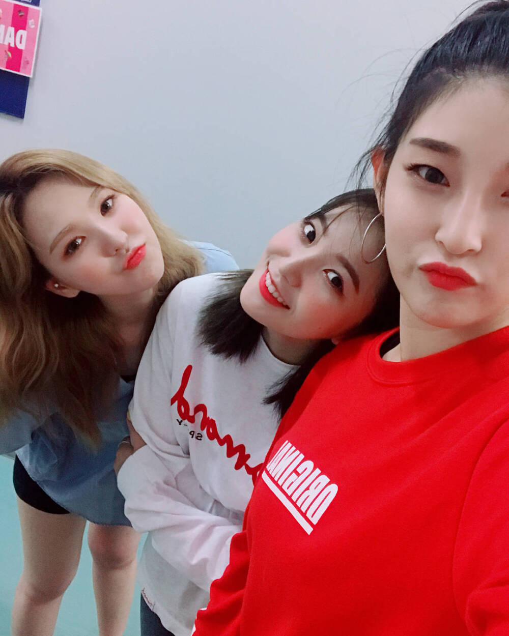 180608 dancer姐姐INS更新 金艺琳yeri 孙胜完Wendy