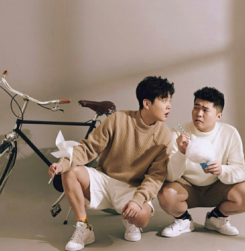 ✨✨神仙可爱孟鹤堂，
                               人间甜饼周九良。✨✨