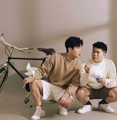 ✨✨神仙可爱孟鹤堂，
                               人间甜饼周九良。✨✨