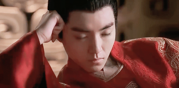 王俊凯腹黑小皇帝身份坐稳，抬眼瞬间我又可以了！！！