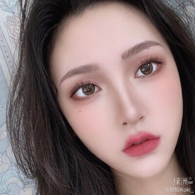 #宅家plog#这是什么神仙眼影♀️ 听说介个妆面有mm想康康？ 绿洲