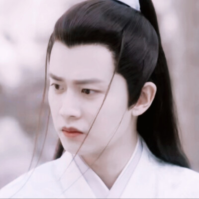 任嘉伦头像by程述。