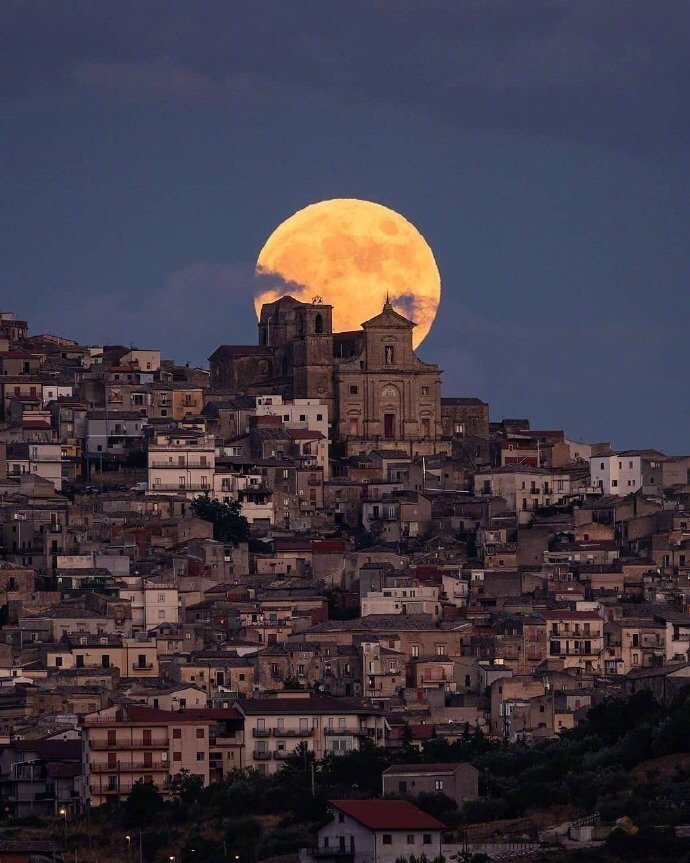 意大利·西西里 Gangi
Photo by Gianluca Musmeci