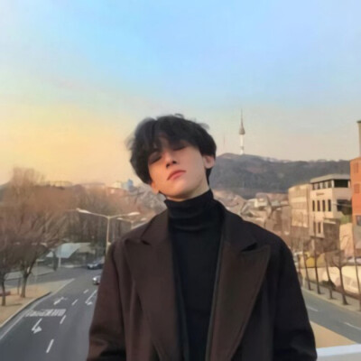 /头像一换 QQ一删 对不起 妹妹 你下架了/