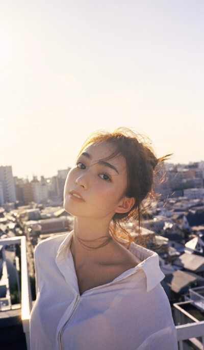 美女七七
壁纸