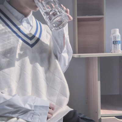 头像 男 熬情 局部