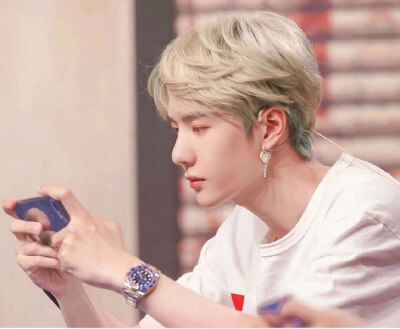 Yibo