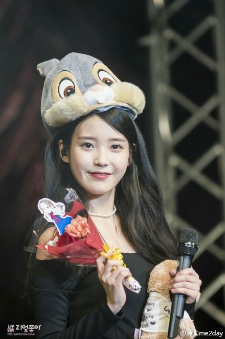 IU