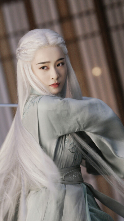 白发 容乐 张雪迎