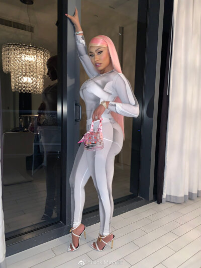 Nicki Minaj QUEEN hot 麻辣鸡