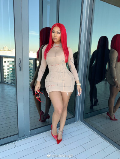 Nicki Minaj QUEEN hot 麻辣鸡