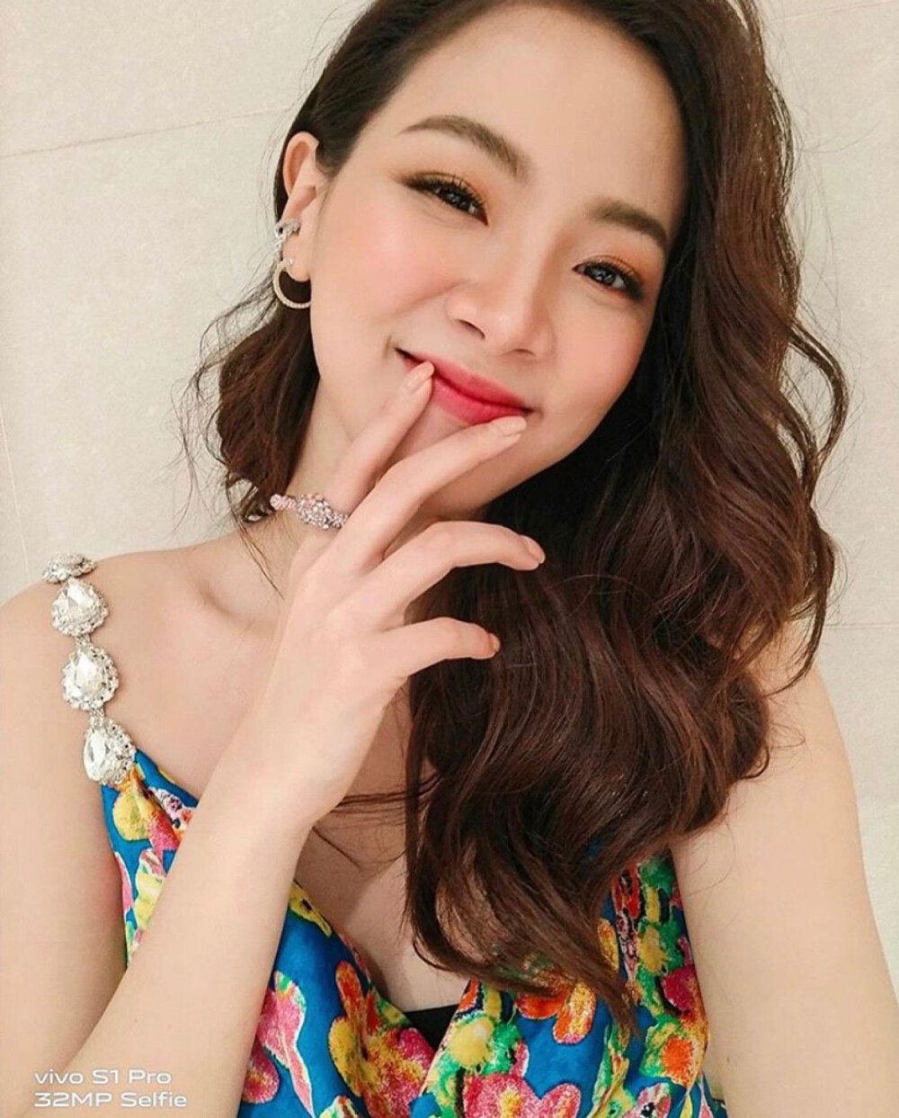 小水 baifern吕爱惠