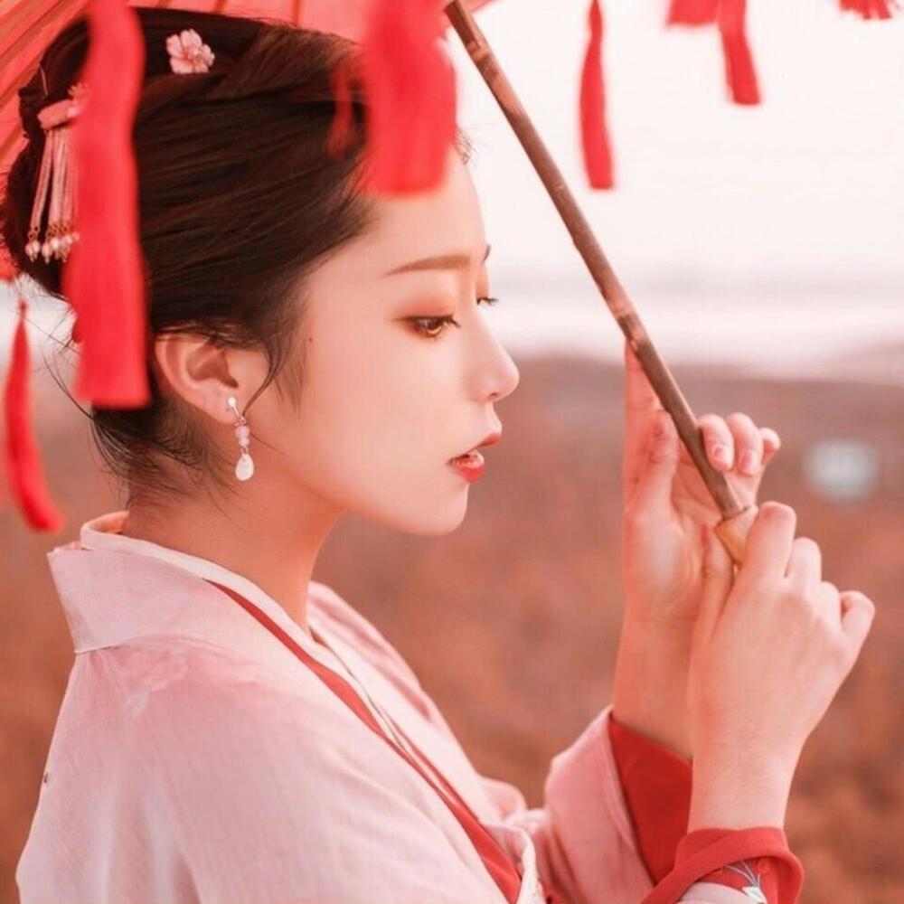 想看山河湖海星辰漫天，遇见你什么都有了