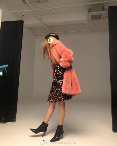 LISAPeaceCeleb Korea Style | Lisa insta更新