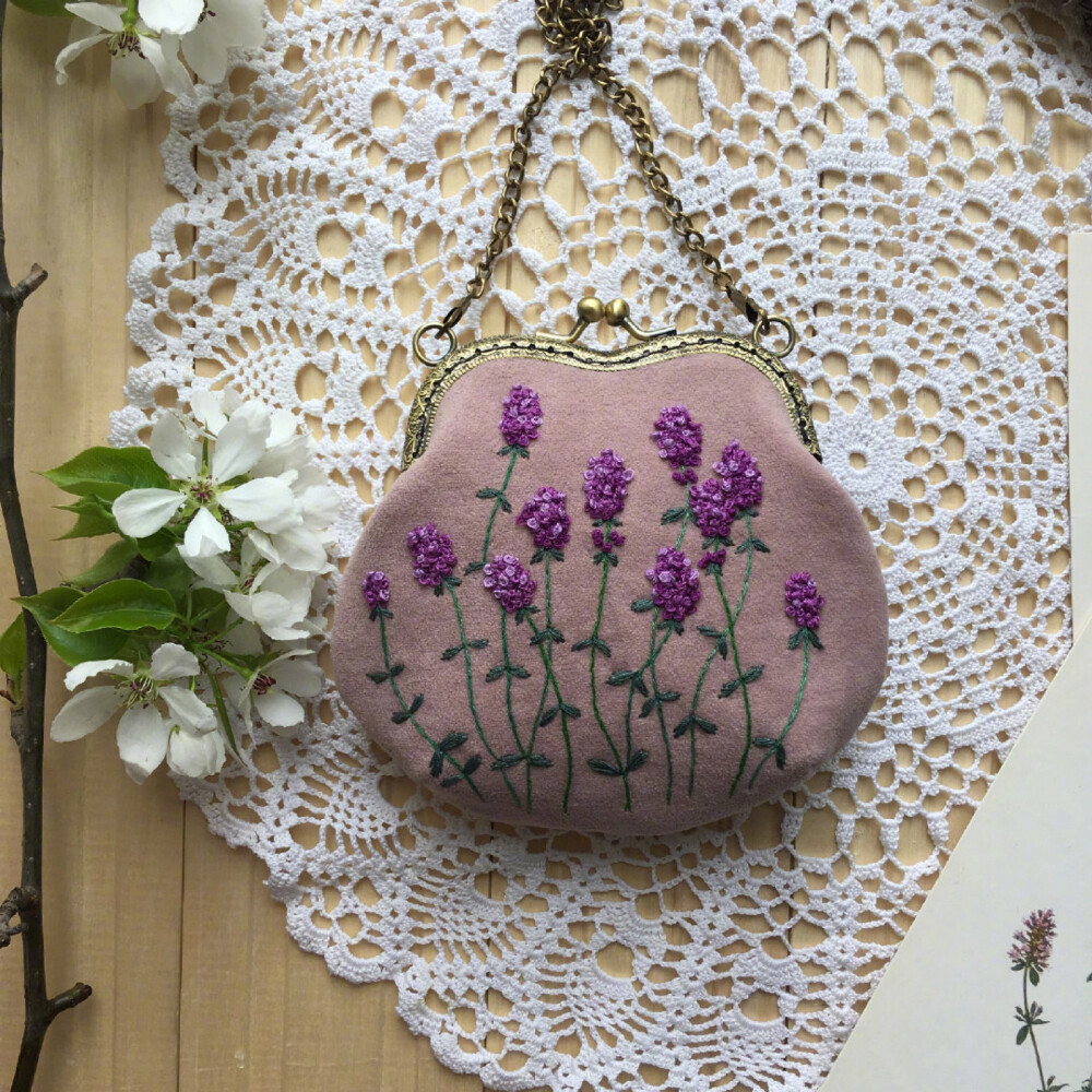 作者俄罗斯 Alexandra Goltsova