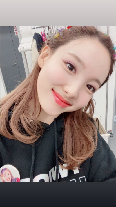 林娜琏 Na Yeon
女子演唱组合TWICE成员